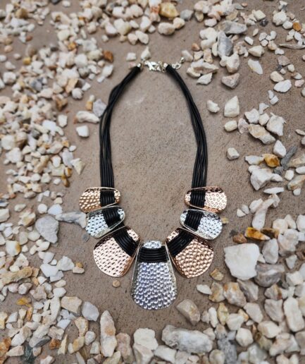 Collar Baia