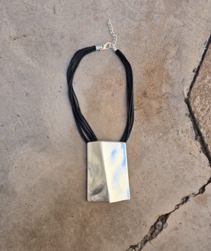 Collar Genesis Plata