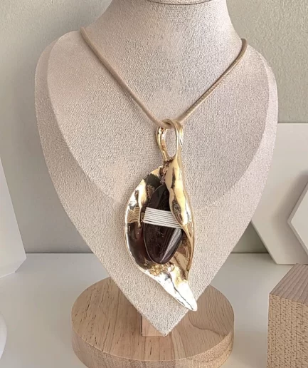 Collar Nuria