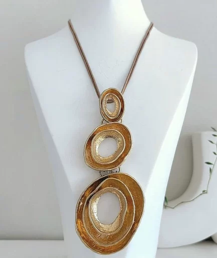Collar Ines